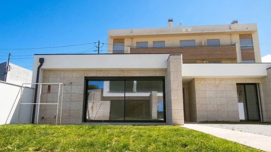 Moradia T1 para Venda em Vila Praia de Ancora