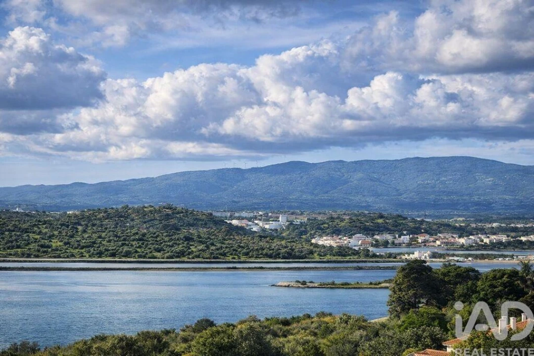 Apartamento T2 para Venda em Estômbar e Parchal Foto 20