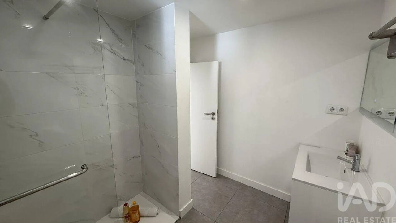 Apartamento T1 para Venda em São Vicente Foto 18