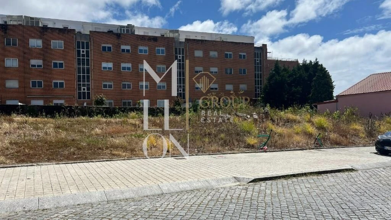 Terreno para Venda em São Mamede de Infesta e Senhora da Hora Foto 1