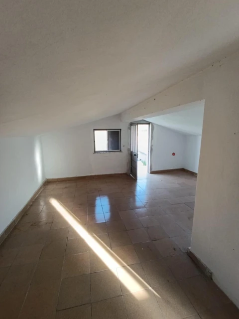 Moradia T2 para Venda em Santo Antonio dos Olivais
