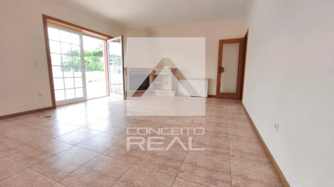 Moradia T3 para Venda em Canedo, Vale e Vila Maior