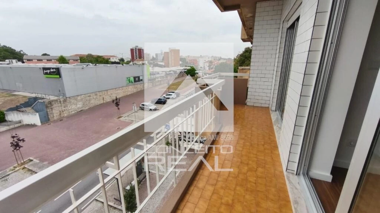 Apartamento T3 para Venda em Aguas Santas Foto 24