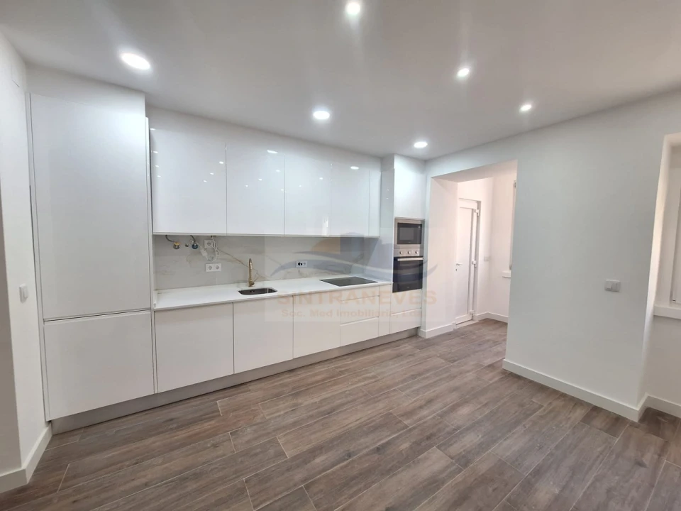 Apartamento T2 para Venda em Falagueira-Venda Nova Foto 3