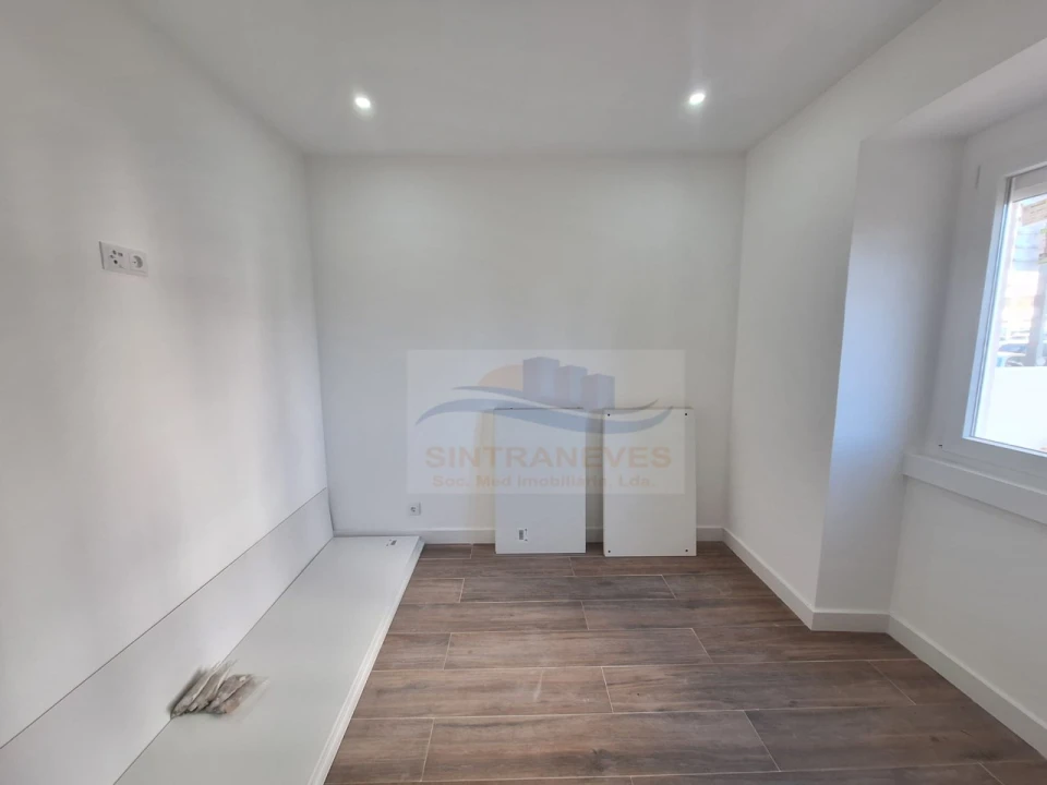 Apartamento T2 para Venda em Falagueira-Venda Nova Foto 4