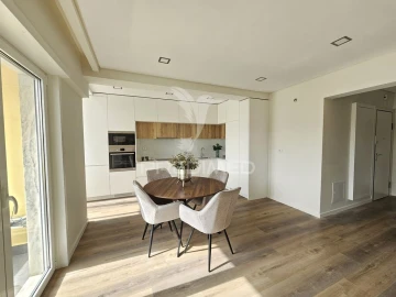 Apartamento T3 para Venda em Benfica