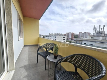 Apartamento T3 para Venda em Benfica