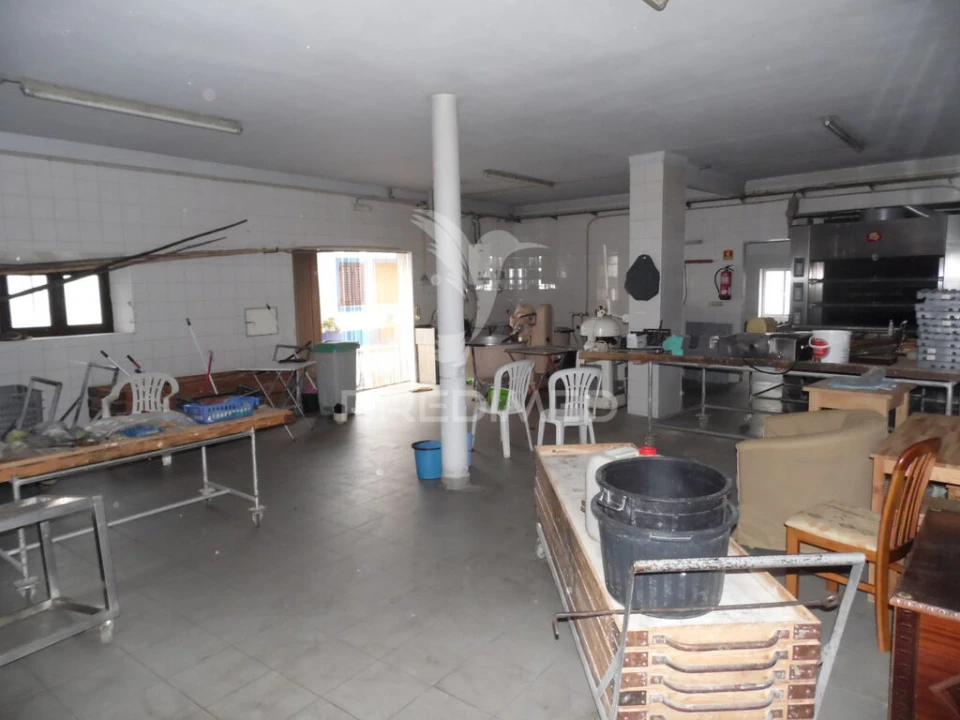 Prédio para Venda em Évora (São Mamede, Sé, São Pedro e Santo Antão) Foto 11