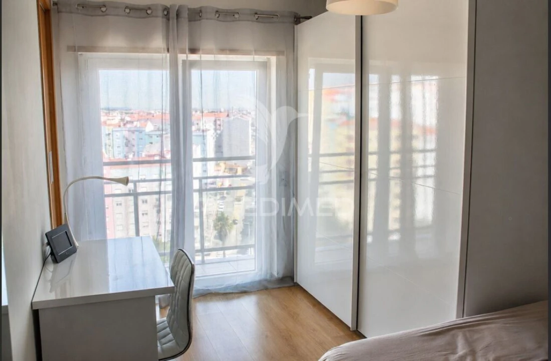 Apartamento T3 para Venda em Corroios Foto 6