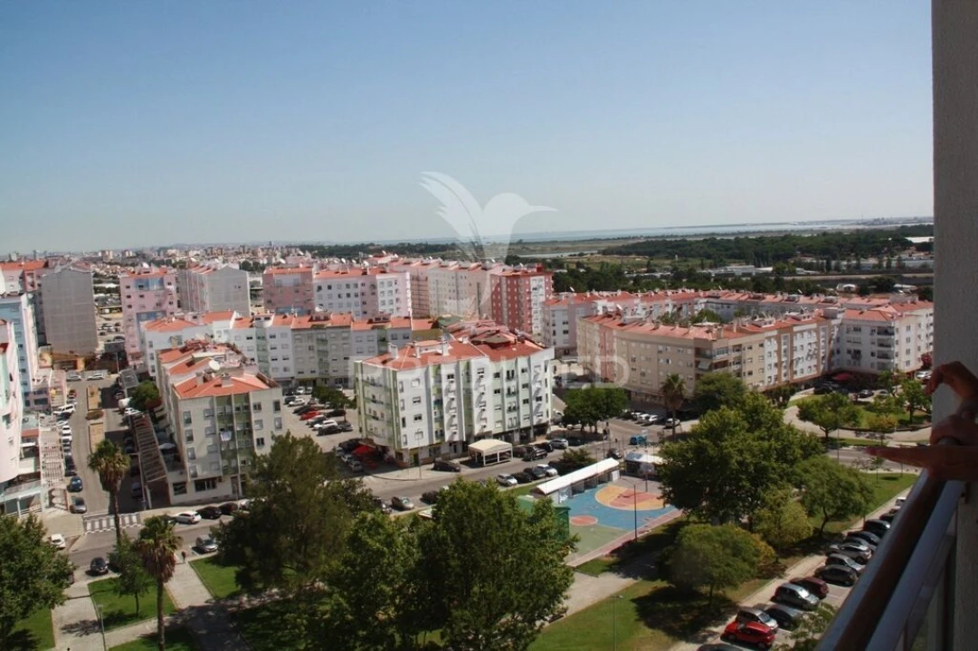 Apartamento T3 para Venda em Corroios Foto 20