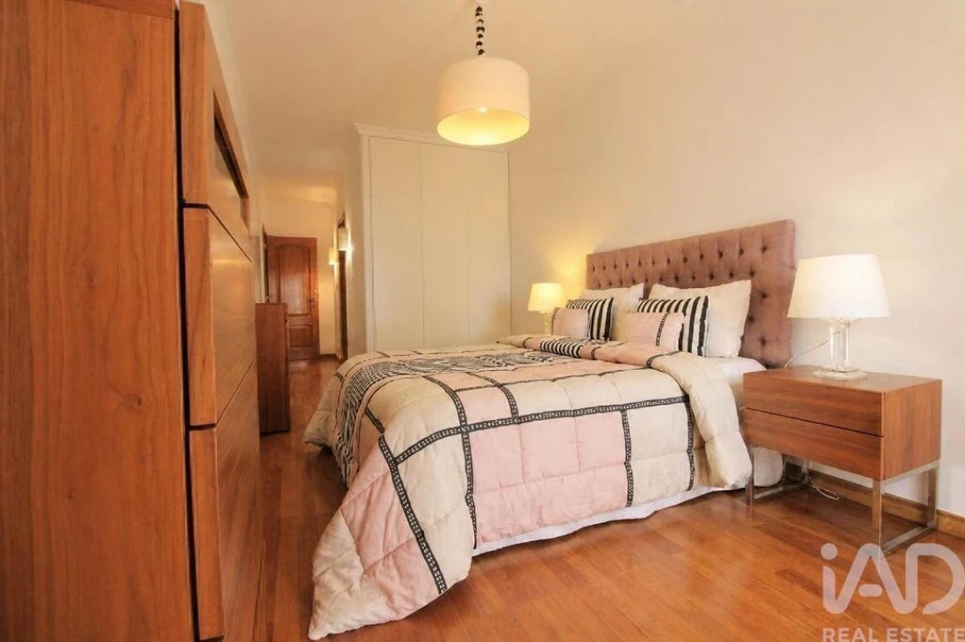 Apartamento T4 para Venda em Águas Livres Foto 32