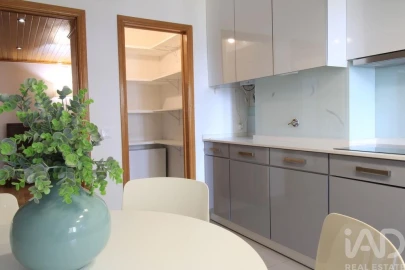Apartamento T4 para Venda em Águas Livres