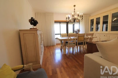 Apartamento T4 para Venda em Águas Livres