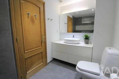 Apartamento T4 para Venda em Águas Livres