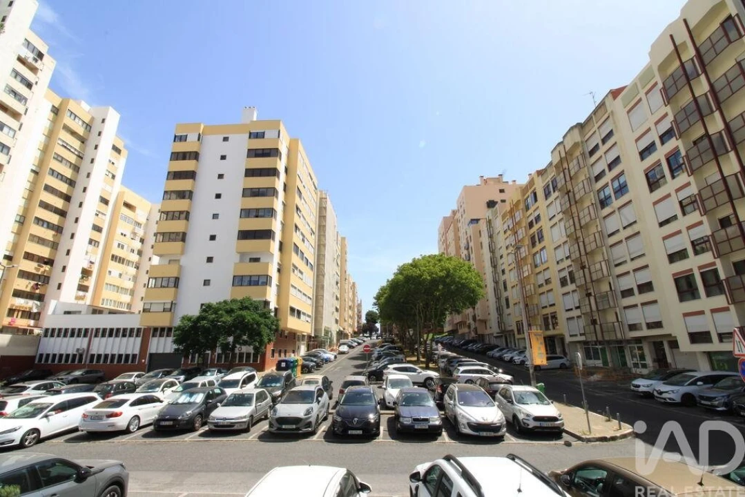 Apartamento T4 para Venda em Águas Livres Foto 38