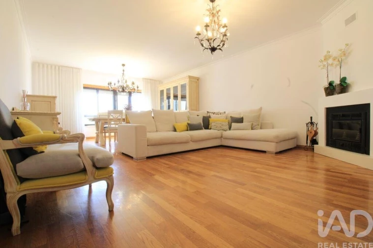 Apartamento T4 para Venda em Águas Livres Foto 5
