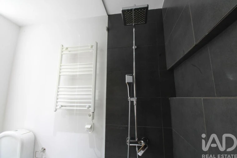 Apartamento T4 para Venda em Águas Livres Foto 23