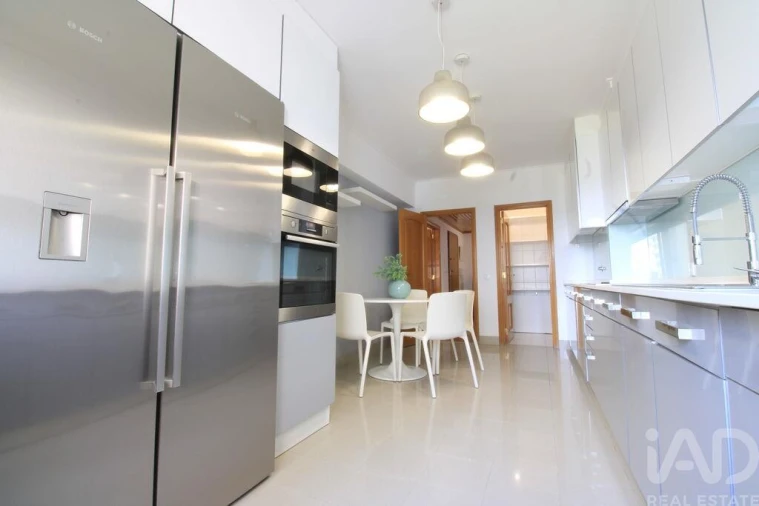 Apartamento T4 para Venda em Águas Livres Foto 11