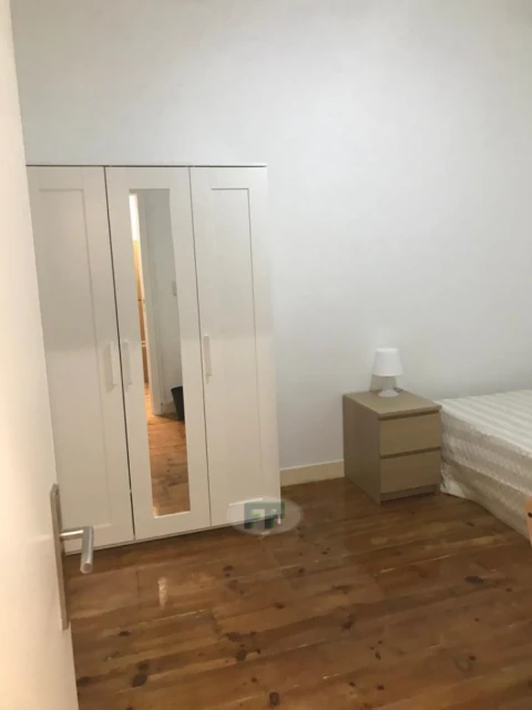 Quarto para Arrendamento em Arroios
