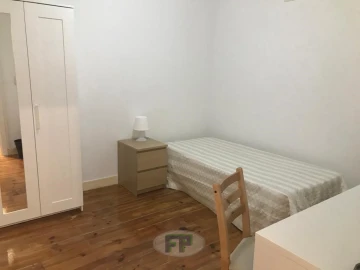 Quarto para Arrendamento em Arroios