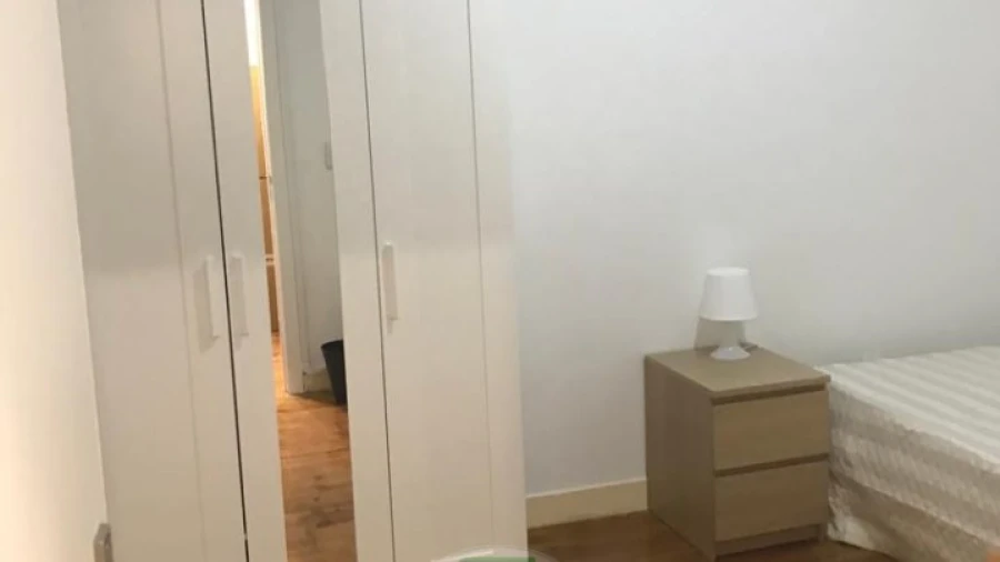 Quarto para Arrendamento em Arroios