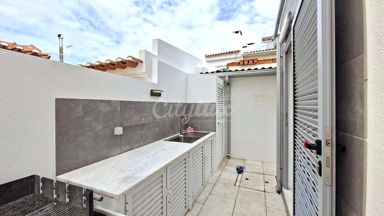 Moradia T4 para Venda em São Domingos de Rana Foto 42