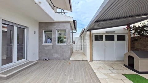 Moradia T4 para Venda em São Domingos de Rana