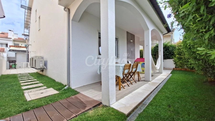 Moradia T4 para Venda em São Domingos de Rana Foto 43
