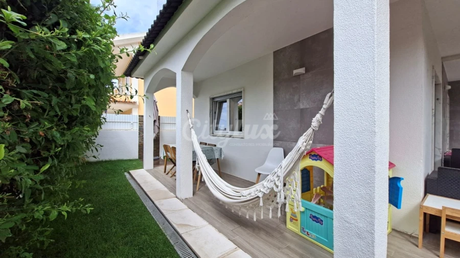 Moradia T4 para Venda em São Domingos de Rana Foto 45