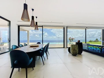 Moradia T5 para Venda em Arco da Calheta