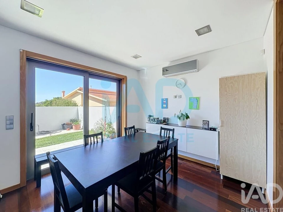 Moradia T3 para Venda em São Felix da Marinha Foto 10