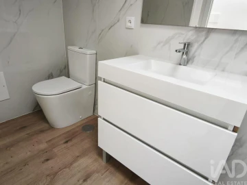 Moradia T2 para Venda em Vila Praia de Ancora