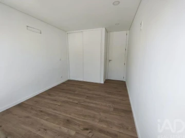 Moradia T2 para Venda em Vila Praia de Ancora