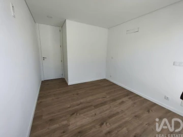 Moradia T2 para Venda em Vila Praia de Ancora