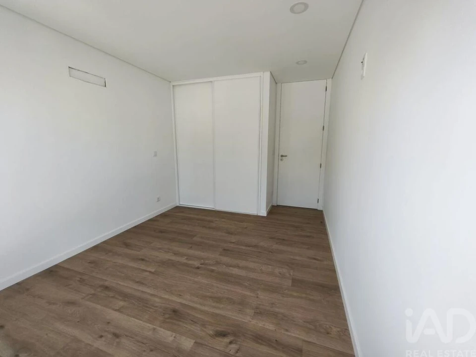 Moradia T2 para Venda em Vila Praia de Ancora Foto 14