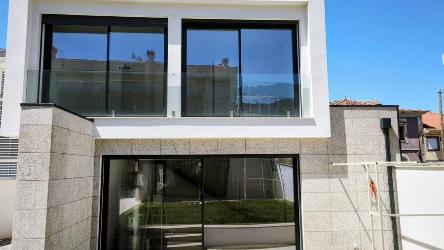 Moradia T2 para Venda em Vila Praia de Ancora