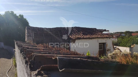 Moradia T3 para Venda em Santa Margarida da Coutada