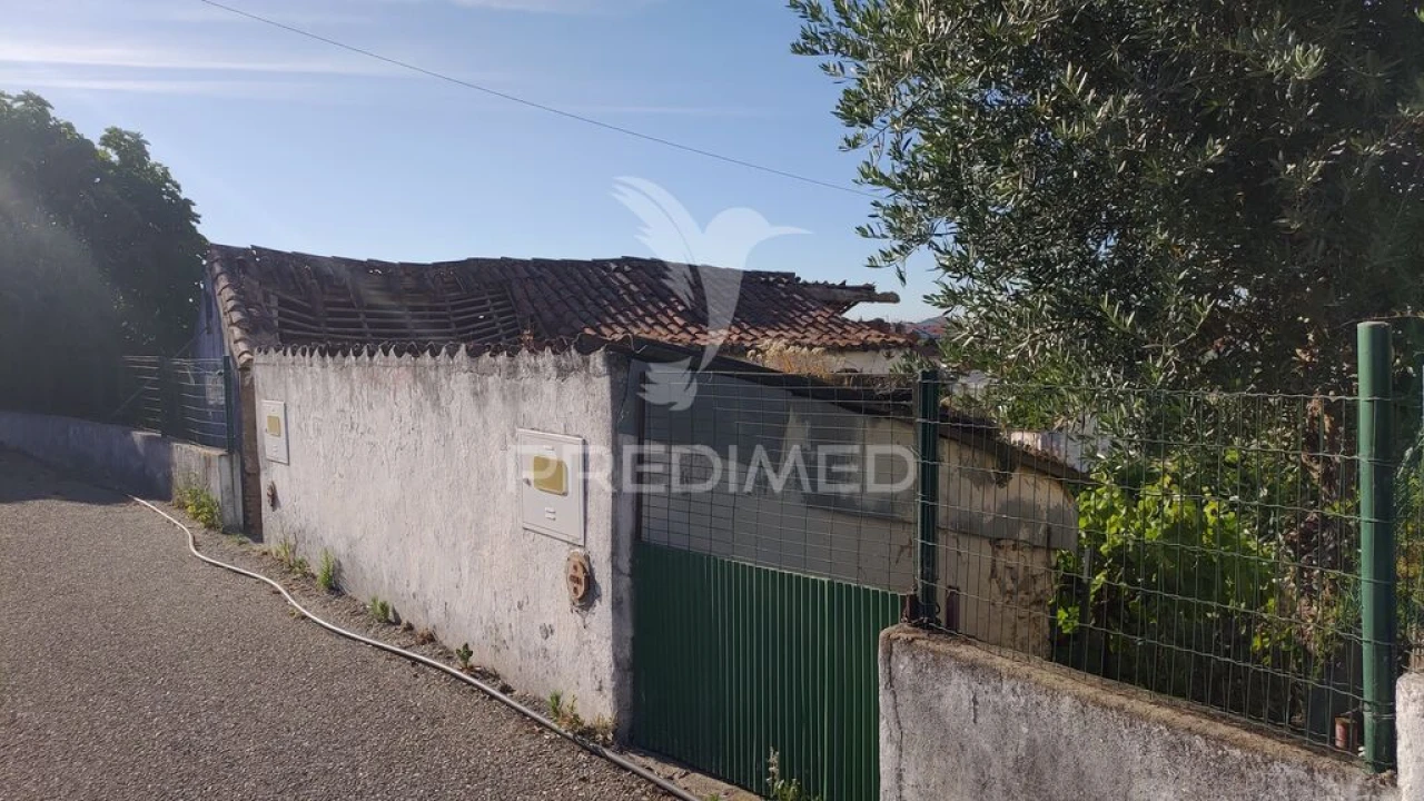 Moradia T3 para Venda em Santa Margarida da Coutada Foto 4