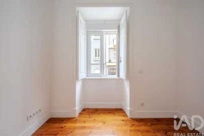 Apartamento T1 para Venda em Campolide