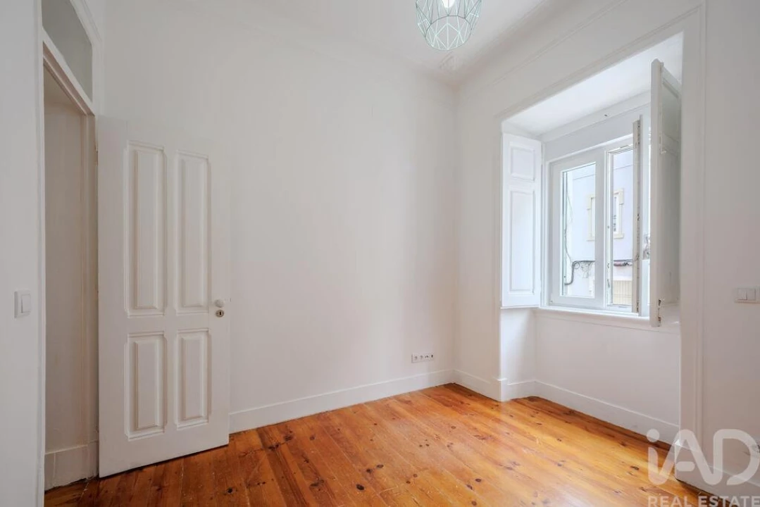 Apartamento T1 para Venda em Campolide Foto 3