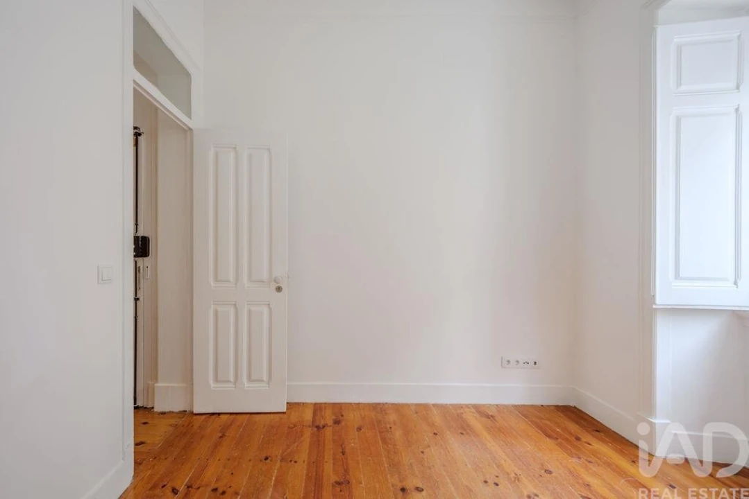 Apartamento T1 para Venda em Campolide Foto 4