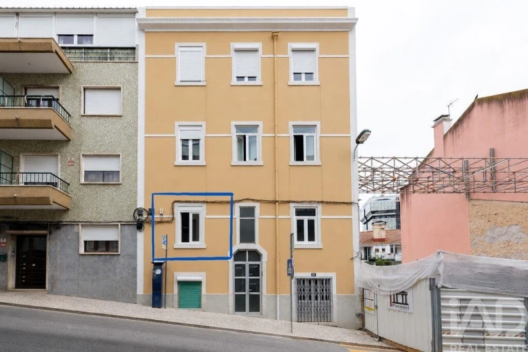 Apartamento T1 para Venda em Campolide Foto 36