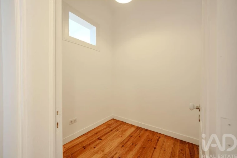 Apartamento T1 para Venda em Campolide Foto 8