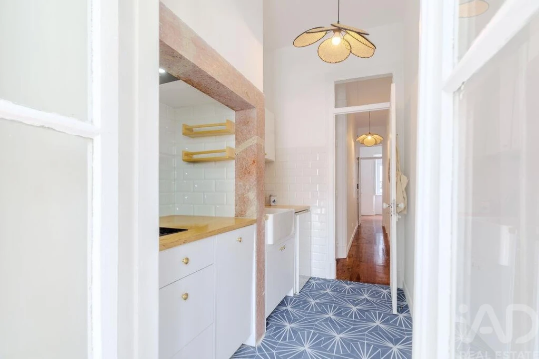 Apartamento T1 para Venda em Campolide Foto 16