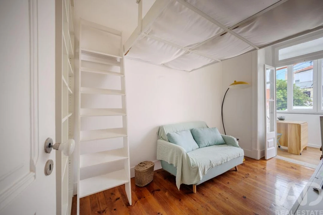 Apartamento T1 para Venda em Campolide Foto 11
