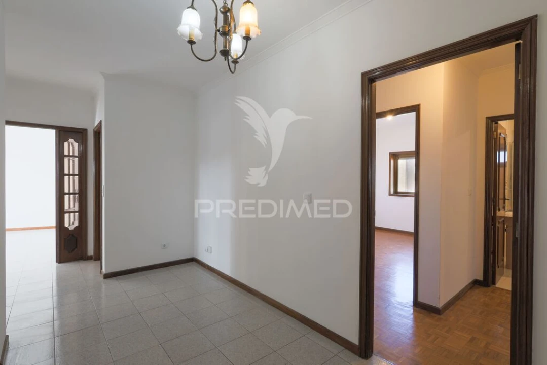 Apartamento T3 para Venda em Custóias, Leça do Balio e Guifões Foto 1