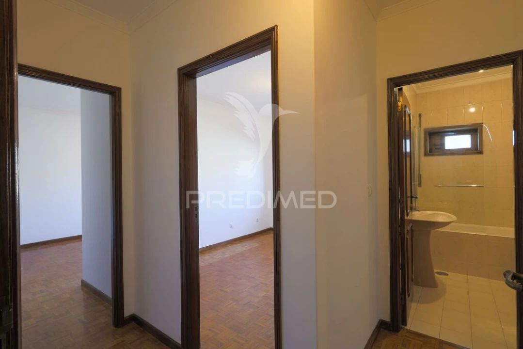 Apartamento T3 para Venda em Custóias, Leça do Balio e Guifões Foto 2