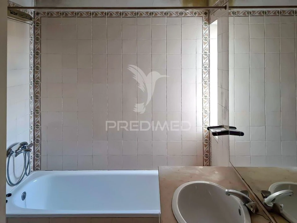 Apartamento T2 para Venda em Santo António dos Cavaleiros e Frielas Foto 18
