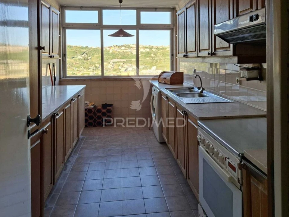 Apartamento T2 para Venda em Santo António dos Cavaleiros e Frielas Foto 16