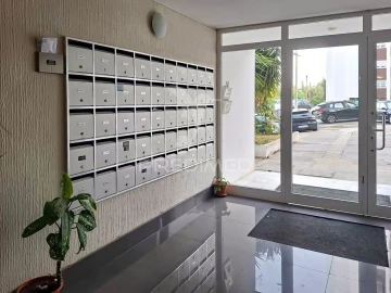 Apartamento T2 para Venda em Santo António dos Cavaleiros e Frielas